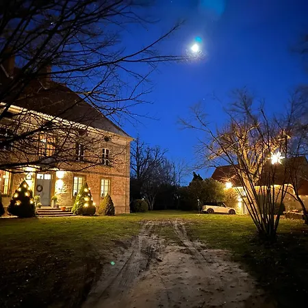 Zone Bleue Bed & Breakfast Hyds