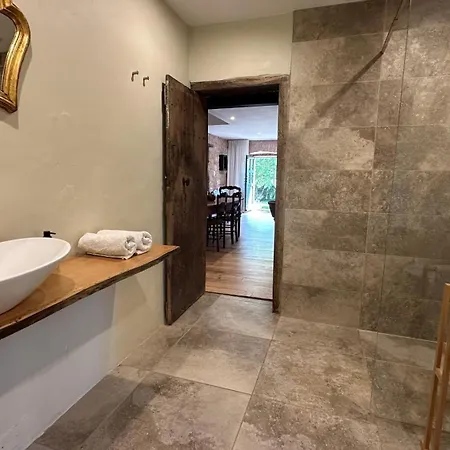 Zone Bleue Bed & Breakfast 4*