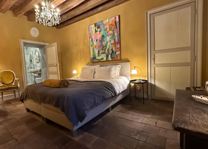 Zone Bleue Bed & Breakfast Hyds